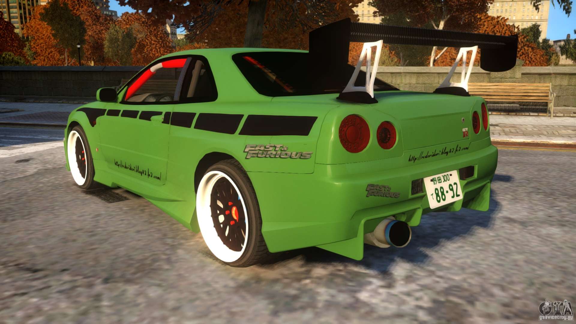 Nissan Skyline r33 Леона