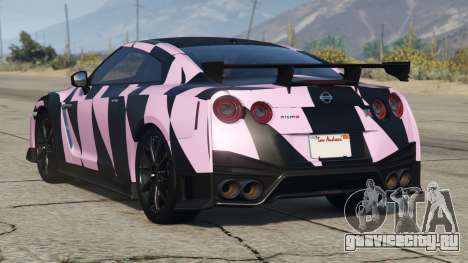 Nissan GT-R Nismo Mountbatten Pink